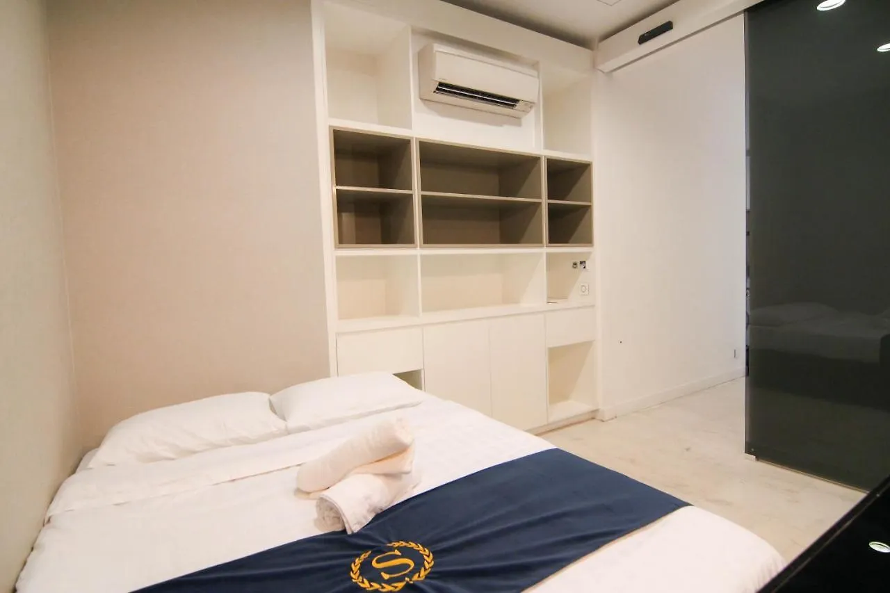 Dolphin Platinum Klcc Kuala Lumpur Apartment